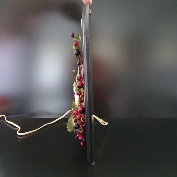 Happy Holidays Light Up Hanging Wall Plaque Plug in Christmas Decoration - Picture 8 of 9